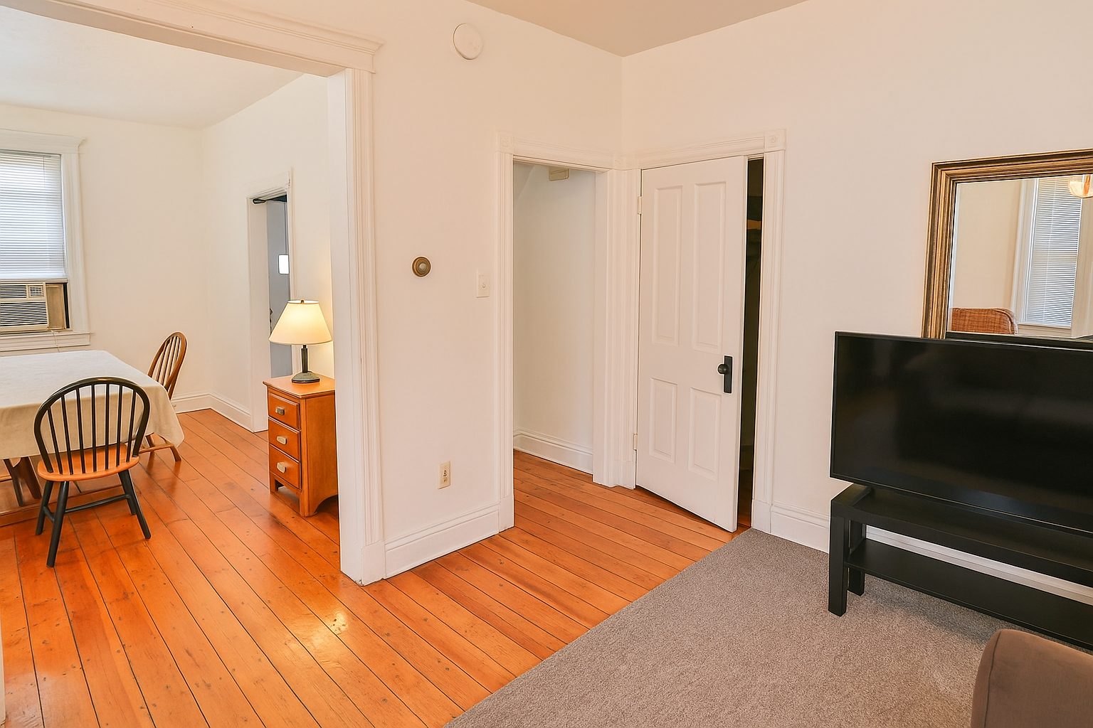 419 Vine St bathroom - Lehigh student housing South Bethlehem PA