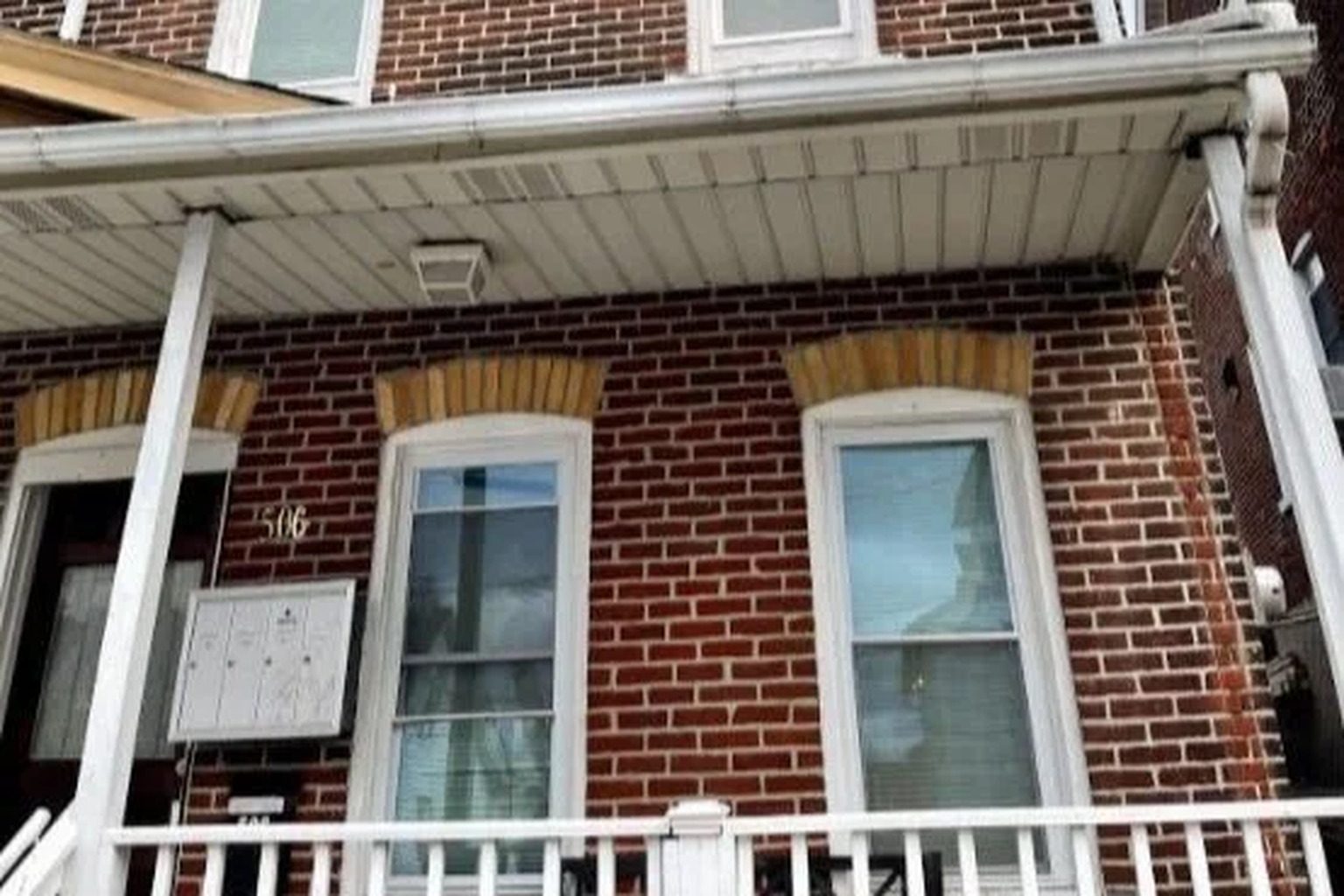 506 Selfridge St living room - Lehigh student housing South Bethlehem PA