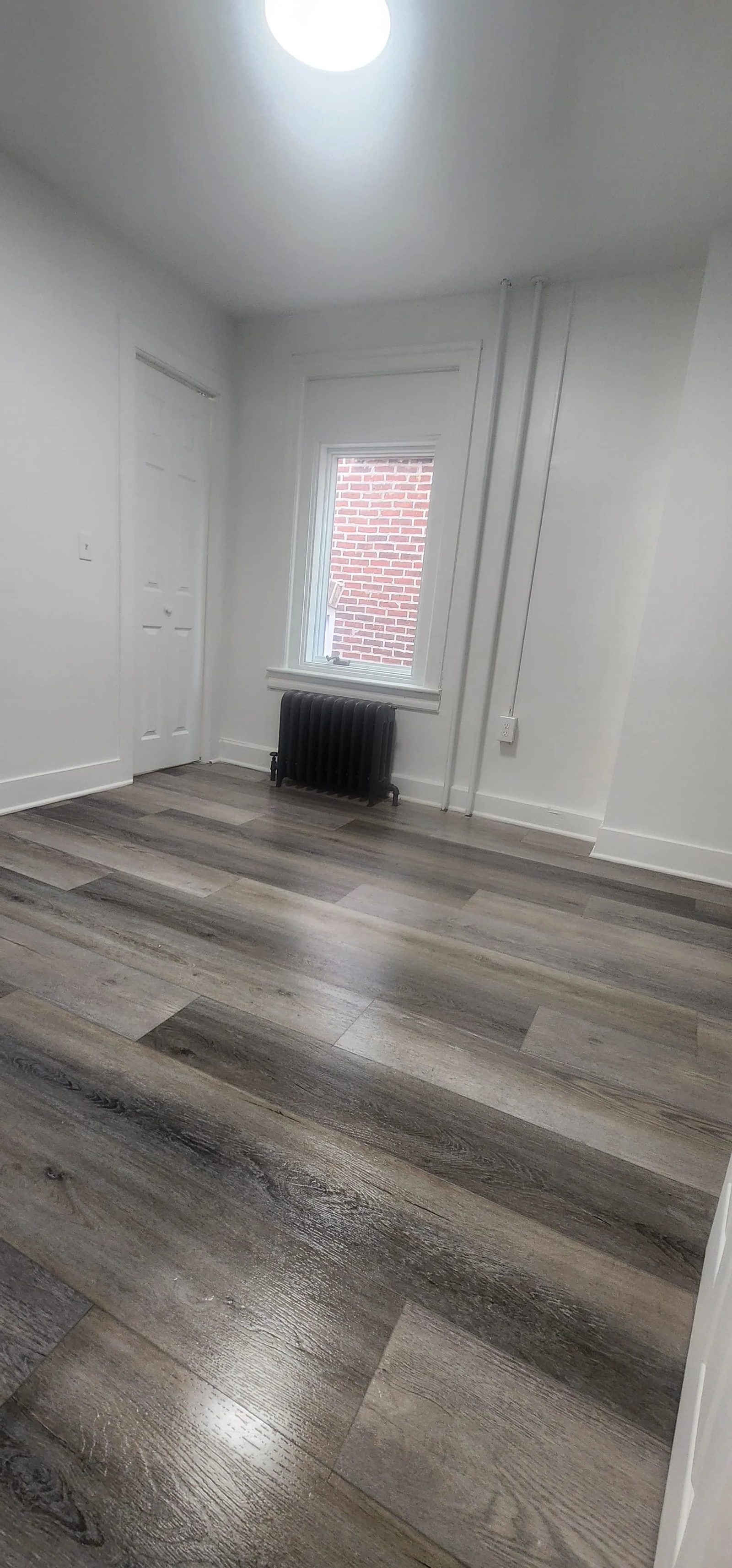 518 Thomas St dining area - Lehigh student housing South Bethlehem PA