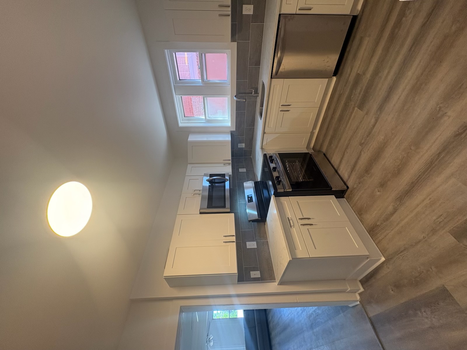 520 Thomas St kitchen - Lehigh student housing South Bethlehem PA